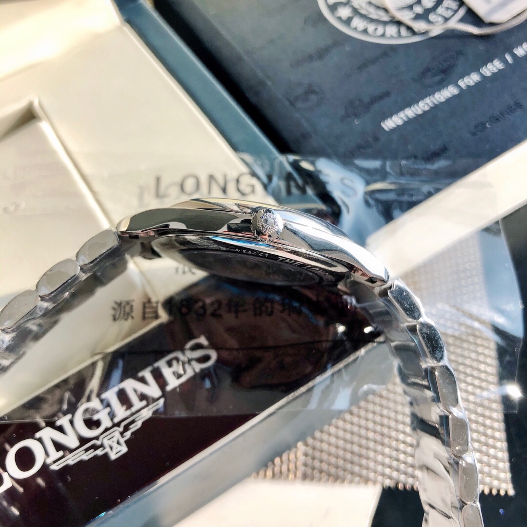 LONGINES