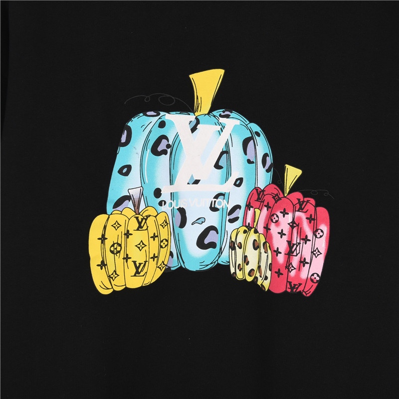 Hoodies & Sweatshirts