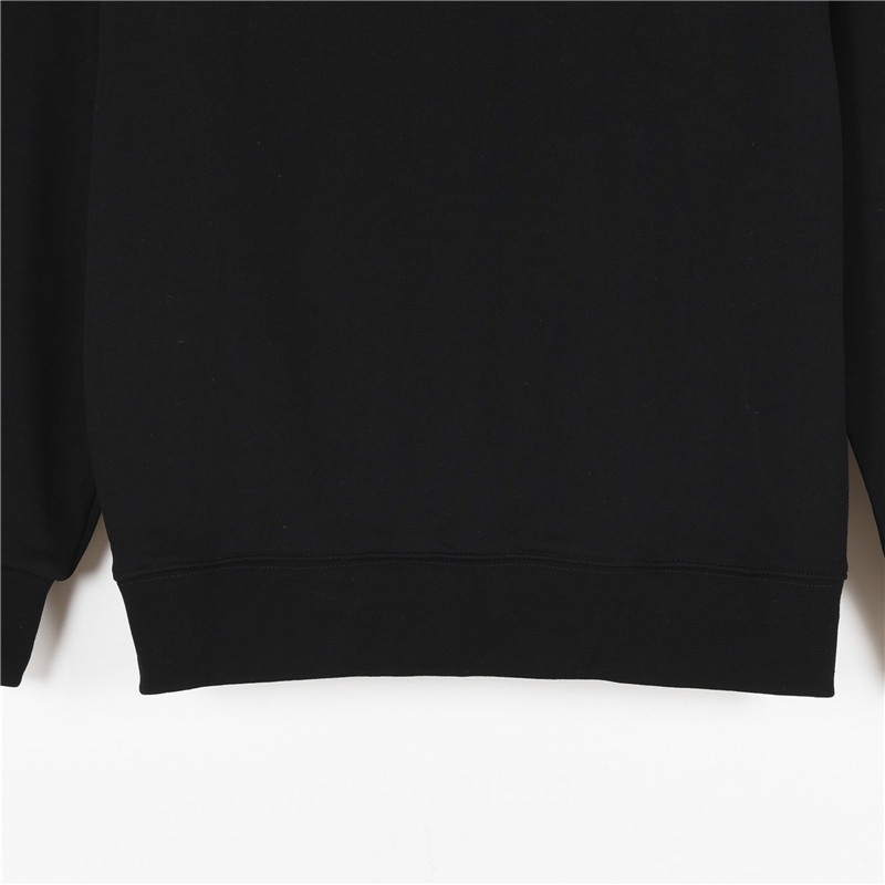 Hoodies & Sweatshirts