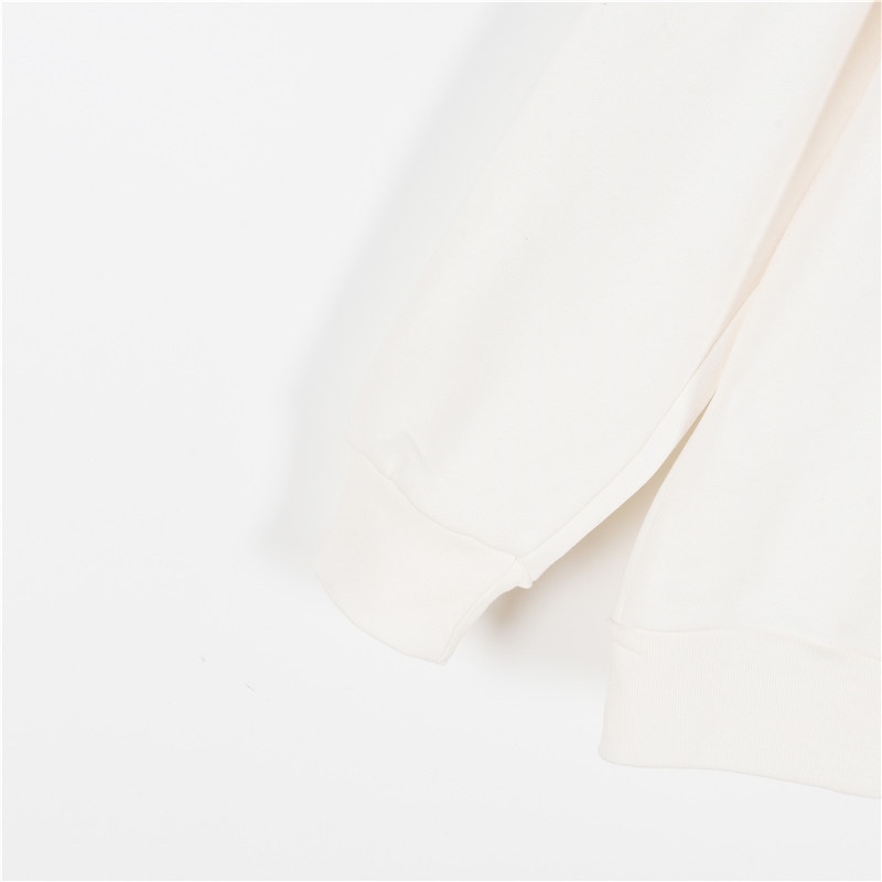 Hoodies & Sweatshirts