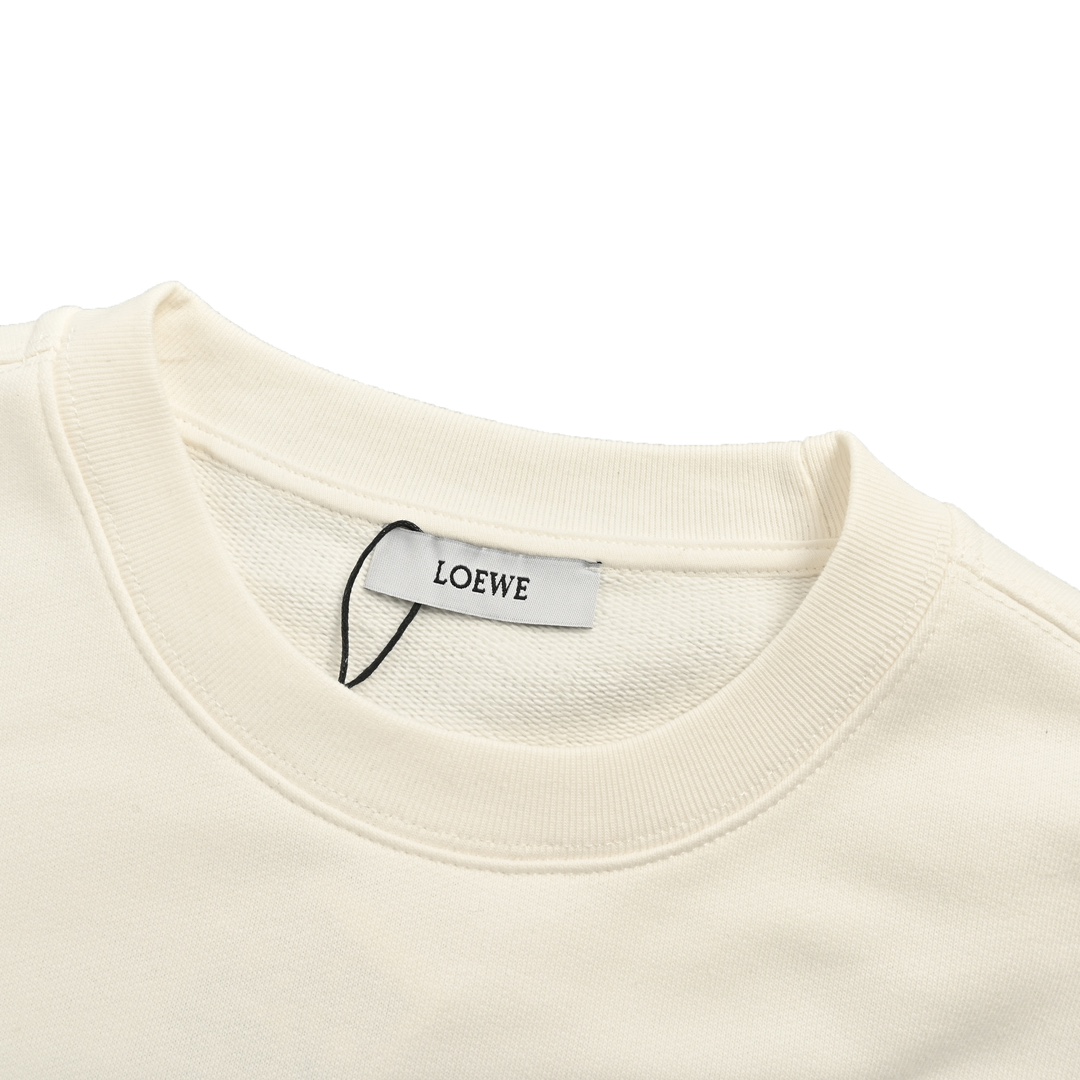 Hoodies & Sweatshirts